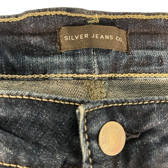 Silver Jeans Co. Distressed Denim ELYSE MID RISE BERMUDA SHORT Size 22W - Picture 6 of 12